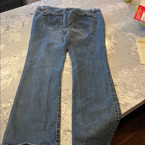GAP Low Rise Bootcut Blue Jeans 8P - Picture 5 of 7